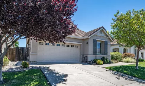3001 Red Maple Ct, Vacaville, CA 95687