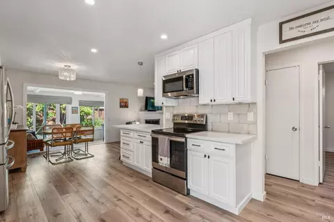 27 Temelec Cir, Sonoma, CA 95476