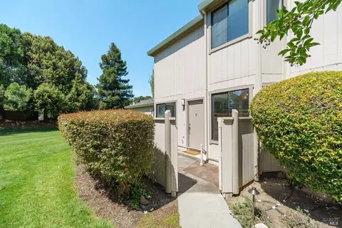 56 Dockside Cir, San Rafael, CA 94903
