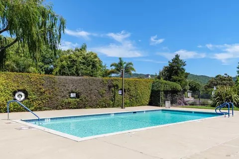 56 Dockside Cir, San Rafael, CA 94903