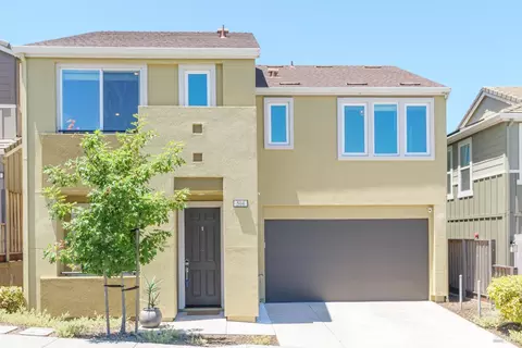504 Ruby St, Petaluma, CA 94952