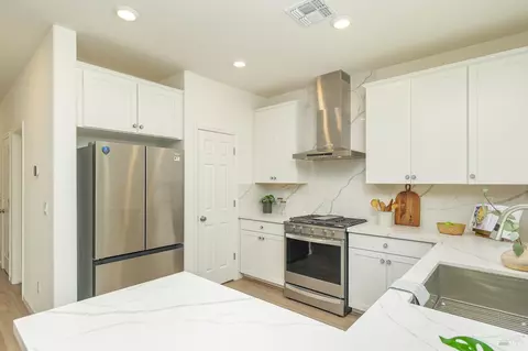 Kitchen - 504 Ruby St, Petaluma, CA 94952 photo 3 of 3