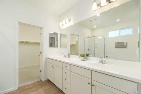 Entry Way - 504 Ruby St, Petaluma, CA 94952 photo 1 of 1