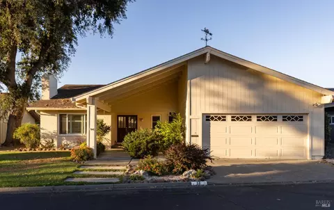 58 Oak Island Cir, Santa Rosa, CA 95409