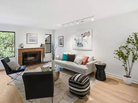 23 Oakcrest Dr, San Rafael, CA 94903
