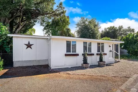 541 Mason St #6, Healdsburg, CA 95448