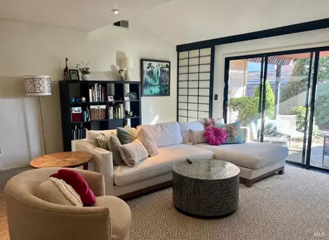 1639 Santiago Ave, Napa, CA 94558