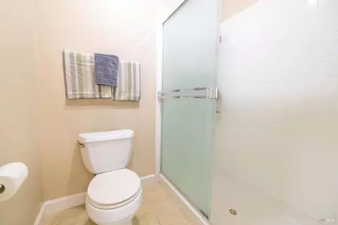 Bath - 701 Sequoia Dr, Fairfield, CA 94533 photo 3 of 3