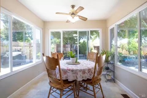 Dining - 701 Sequoia Dr, Fairfield, CA 94533 photo 1 of 1
