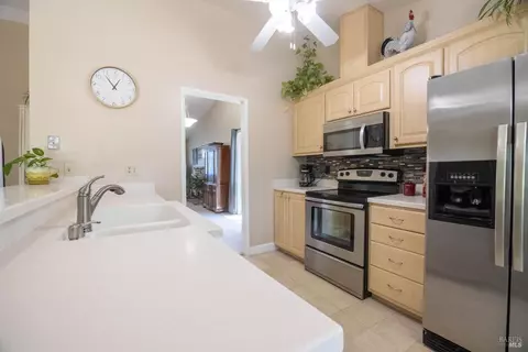 Kitchen - 701 Sequoia Dr, Fairfield, CA 94533 photo 1 of 3