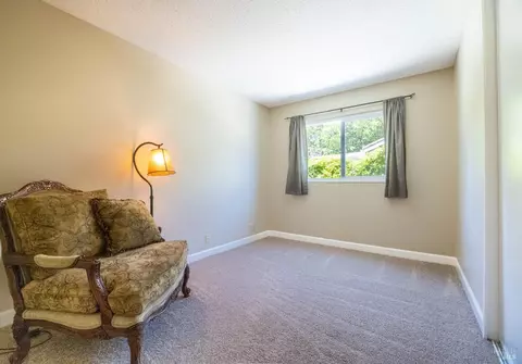 Bedroom - 701 Sequoia Dr, Fairfield, CA 94533 photo 5 of 5