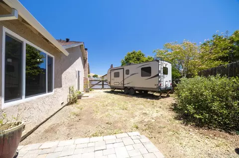 Exterior - 701 Sequoia Dr, Fairfield, CA 94533 photo 9 of 10