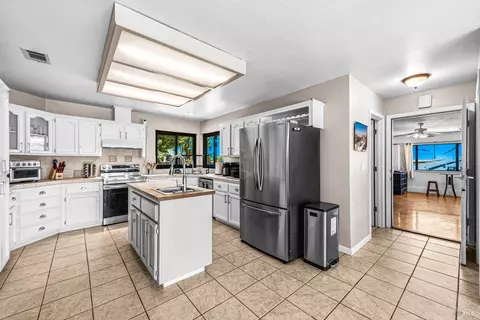Kitchen - 8409 Kobert Ct, Winters, CA 95694 photo 3 of 8