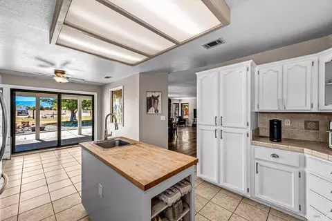 Kitchen - 8409 Kobert Ct, Winters, CA 95694 photo 6 of 8