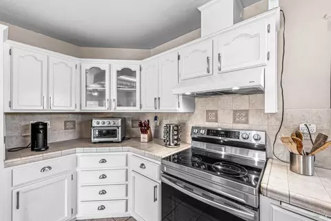 Kitchen - 8409 Kobert Ct, Winters, CA 95694 photo 8 of 8