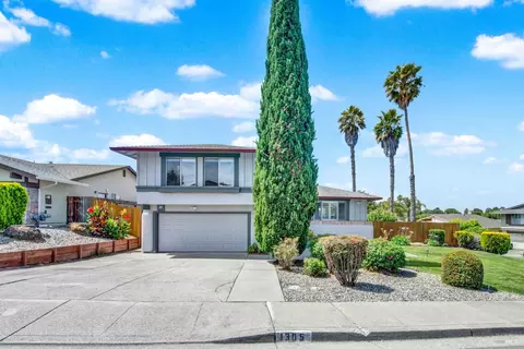 Exterior - 1305 Corcoran Ave, Vallejo, CA 94589 photo 2 of 12