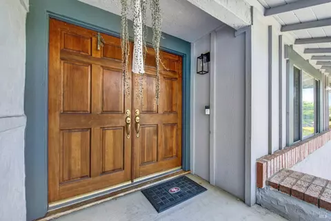 Entry Way - 1305 Corcoran Ave, Vallejo, CA 94589 photo 1 of 4