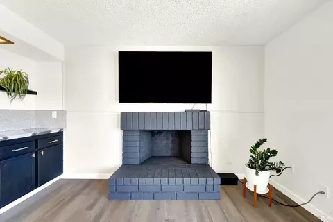 Living - 1305 Corcoran Ave, Vallejo, CA 94589 photo 4 of 4