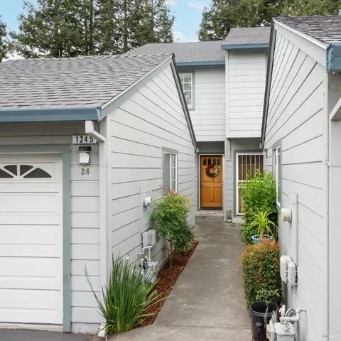 1245 Eardley Ave, Santa Rosa, CA 95401