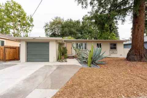 732 Pacific Ave, Santa Rosa, CA 95404