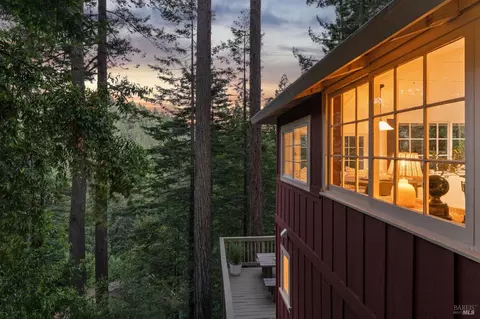 17385 Summit Ave, Guerneville, CA 95446