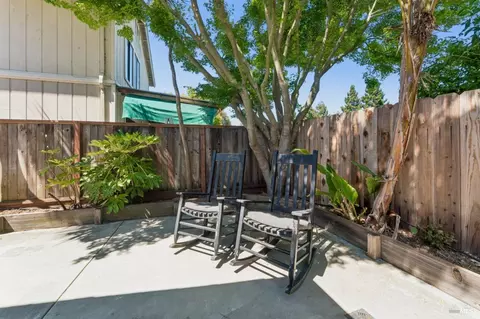 Exterior - 189 Nalisty Dr, Vallejo, CA 94590 photo 11 of 15