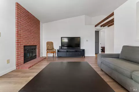 Living - 189 Nalisty Dr, Vallejo, CA 94590 photo 4 of 4