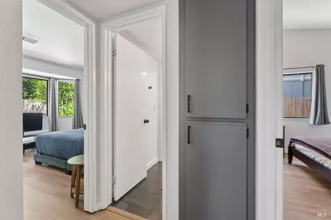 Entry Way - 189 Nalisty Dr, Vallejo, CA 94590 photo 2 of 3