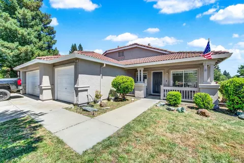 805 Wiegand Way, Dixon, CA 95620