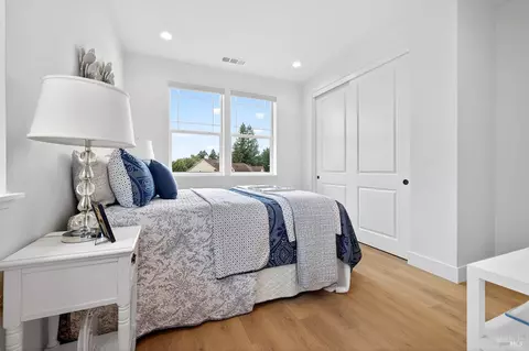 Bedroom - 357 Cornell St, Windsor, CA 95492 photo 7 of 7