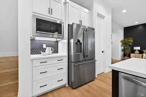 Kitchen - 357 Cornell St, Windsor, CA 95492 photo 8 of 10