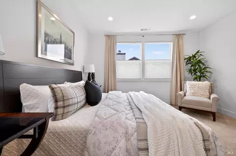 Bedroom - 341 Cornell St, Windsor, CA 95492 photo 1 of 7