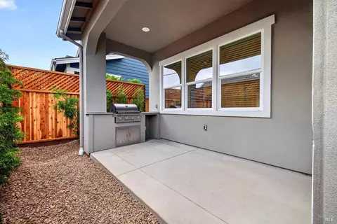 Exterior - 341 Cornell St, Windsor, CA 95492 photo 4 of 4