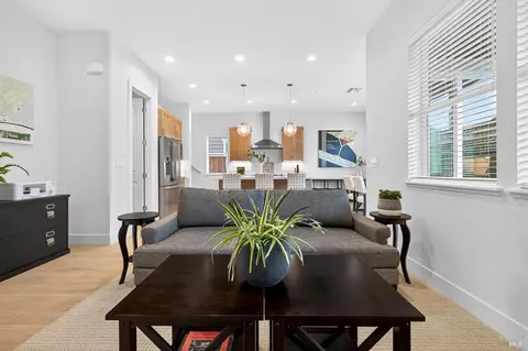 Living - 341 Cornell St, Windsor, CA 95492 photo 3 of 3