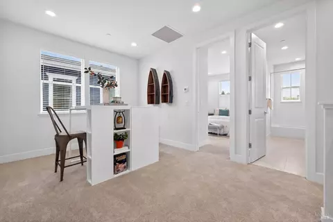Entry Way - 341 Cornell St, Windsor, CA 95492 photo 5 of 6
