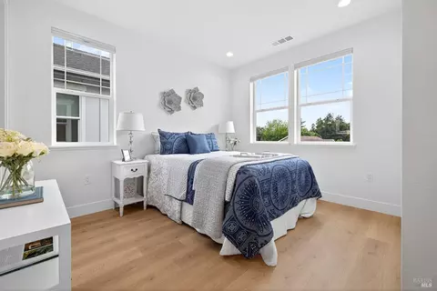 Bedroom - 333 Cornell St, Windsor, CA 95492 photo 5 of 7