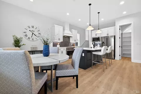 Dining - 333 Cornell St, Windsor, CA 95492 photo 3 of 3