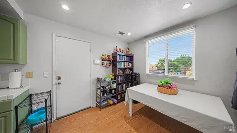 Other - 156 Peach St, Vallejo, CA 94589 photo 5 of 10