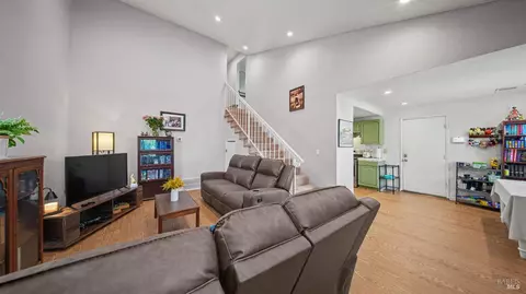 Other - 156 Peach St, Vallejo, CA 94589 photo 6 of 10