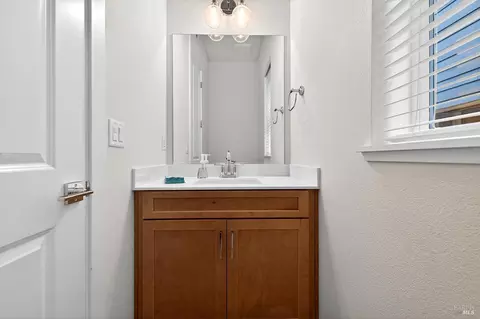 Bath - 361 Cornell St, Windsor, CA 95492 photo 1 of 9