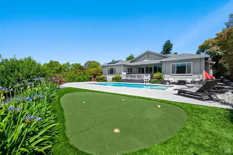 5696 Evening Way, Santa Rosa, CA 95409