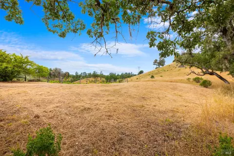 23655 Vineyard Rd, Geyserville, CA 95441 photo 11