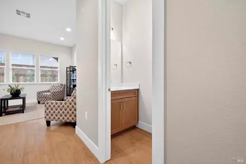 Entry Way - 329 Cornell St, Windsor, CA 95492 photo 2 of 6