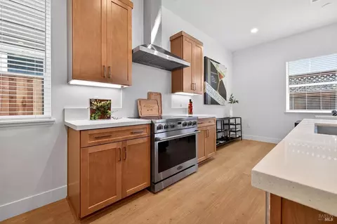 Kitchen - 329 Cornell St, Windsor, CA 95492 photo 8 of 9
