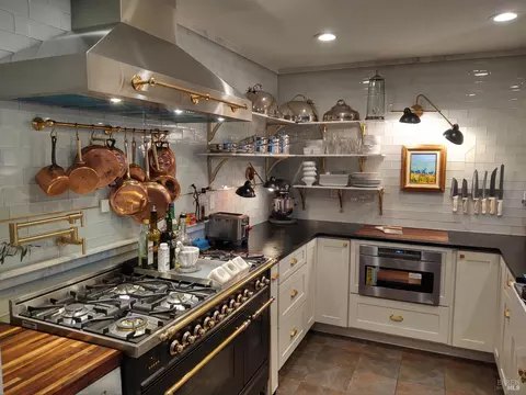 866 Princeton Dr, Sonoma, CA 95476
