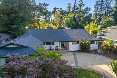 47 Hoff Rd, Kenwood, CA 95409