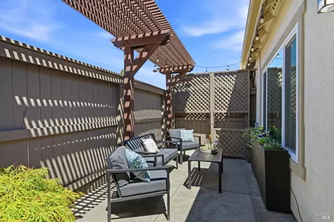 Exterior - 779 Bob Crosby Way, Windsor, CA 95492 photo 3 of 4