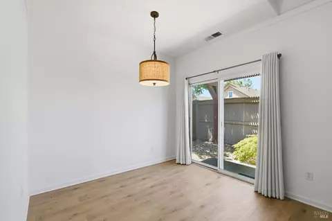 Dining - 779 Bob Crosby Way, Windsor, CA 95492 photo 2 of 2