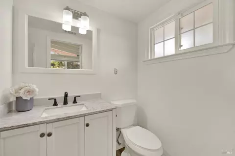 Bath - 1131 1st St, Fairfield, CA 94533 photo 2 of 4