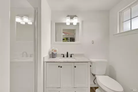 Bath - 1131 1st St, Fairfield, CA 94533 photo 3 of 4
